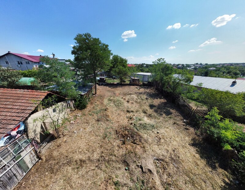 Branesti (zona Lac Branesti II), teren intravilan construibil, 460 mp.