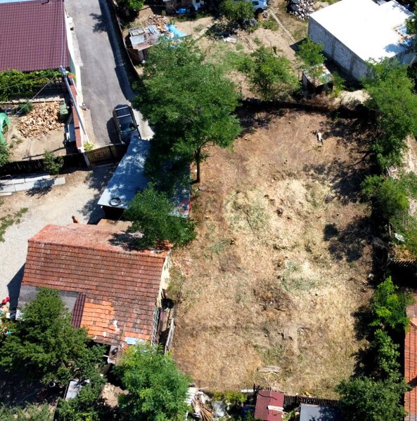 Branesti (zona Lac Branesti II), teren intravilan construibil, 460 mp.